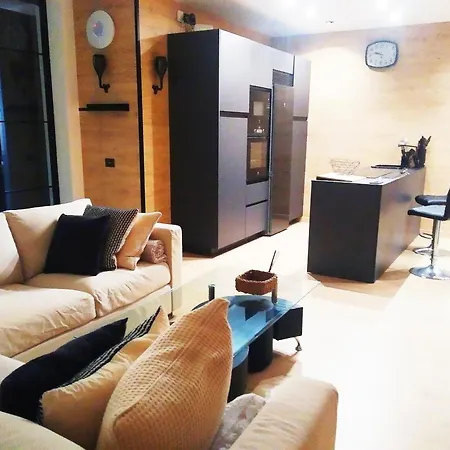 Urban Loft Rosal, Domotica Y Con Parking 오비에도